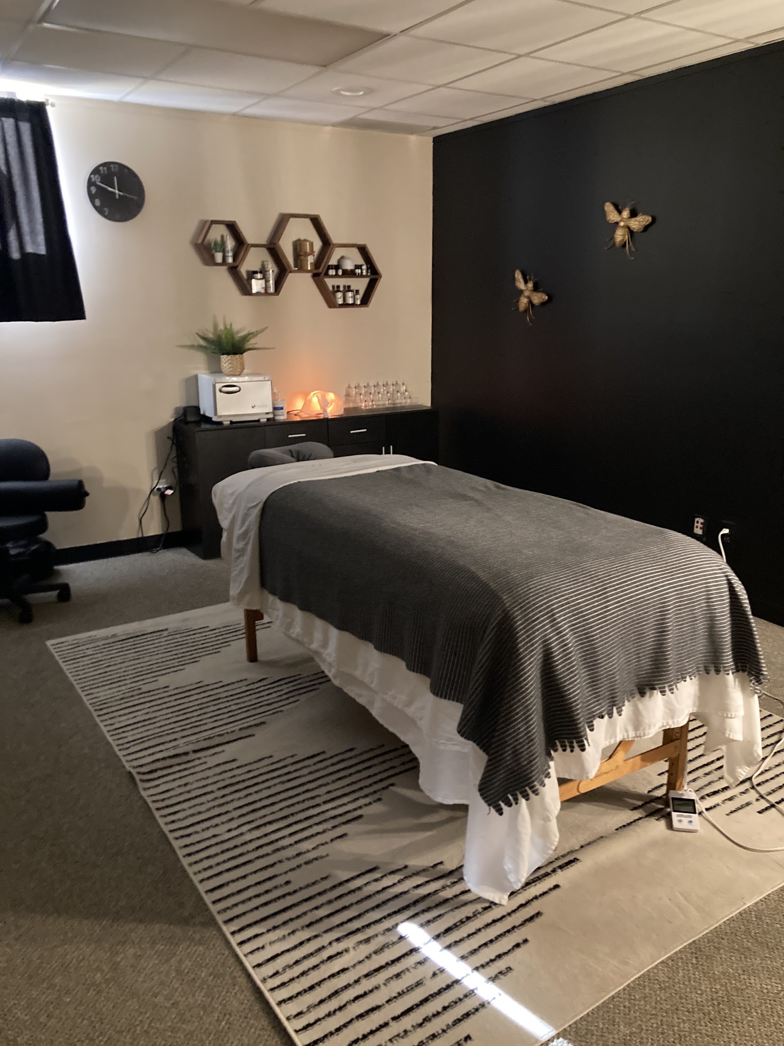 Bee Relaxed Massage Studio — photo