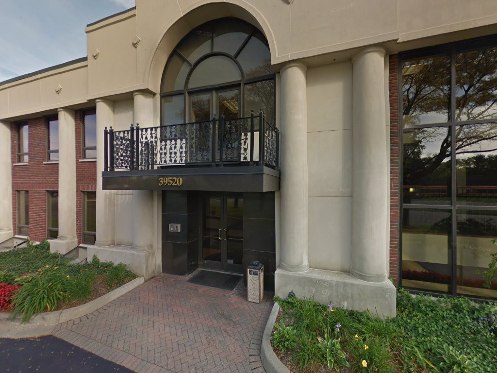 Dr. Craig Hanson in Bloomfield Hills