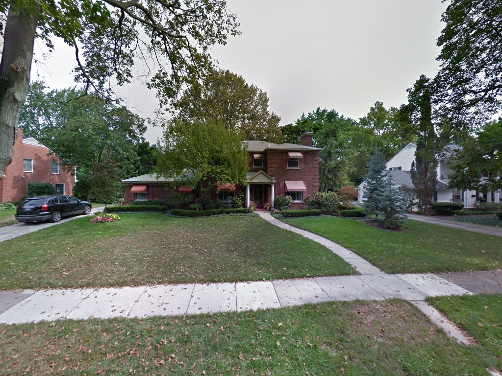 Robert E Smith Realty - Maple Group Realtors in Bloomfield Hills
