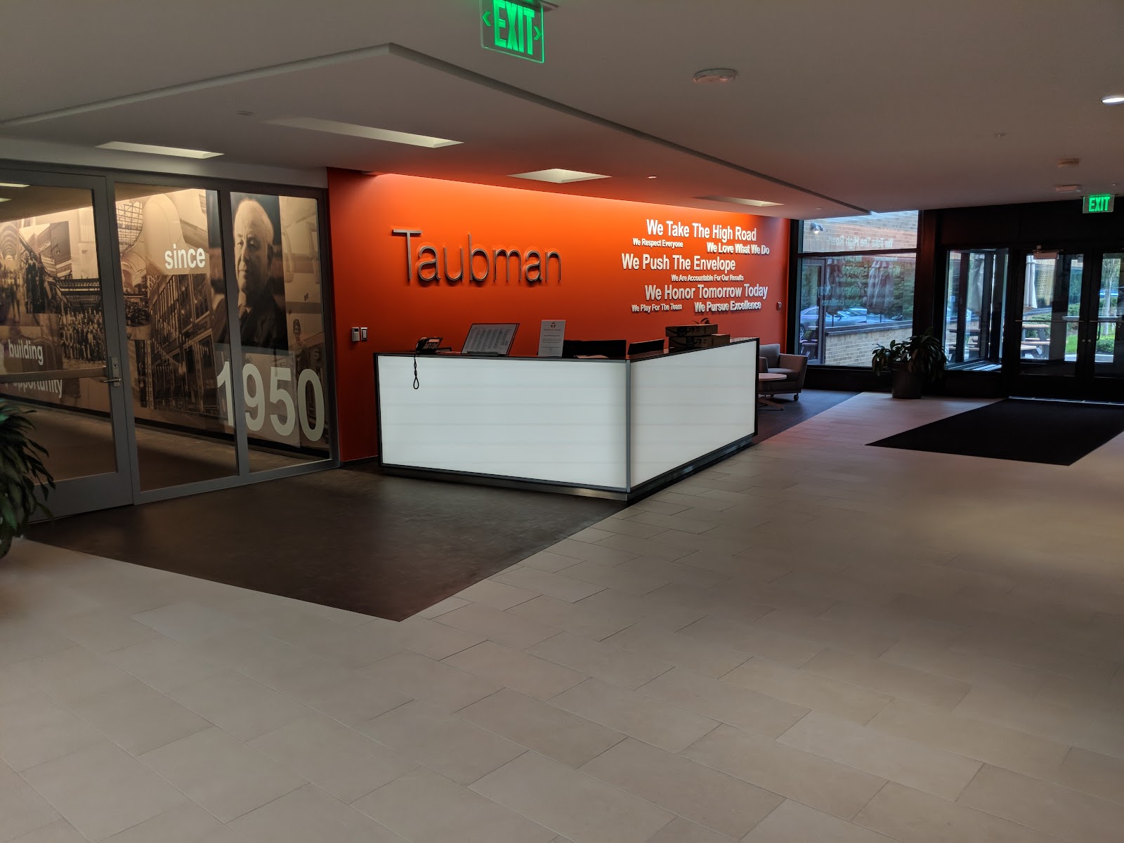 Taubman Centers Inc in Bloomfield Hills